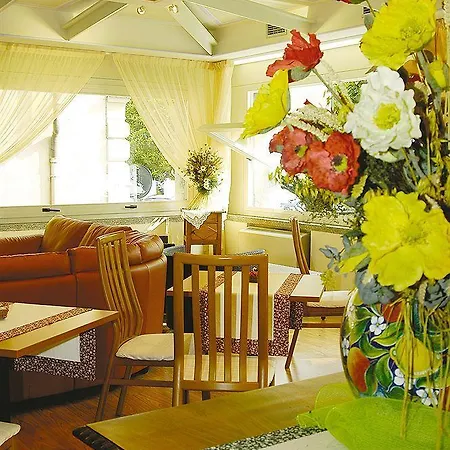 Aquadolce Hotell 3*